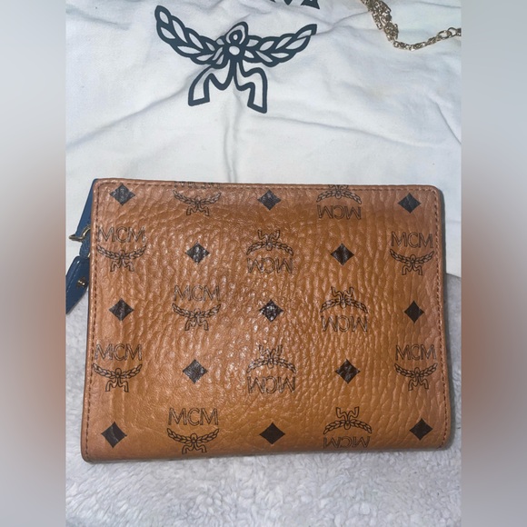 Authentic MCM clutch/bag - Picture 4 of 13